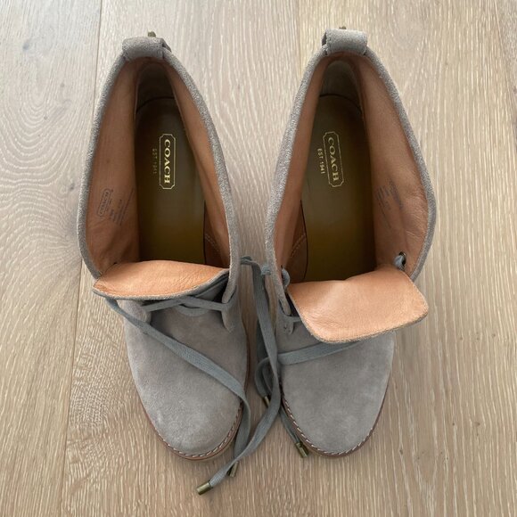 Coach Boots Women 9.5 B Ankle Booties Nikol Tan Beige Suede Heels Turnlock - Picture 11 of 13